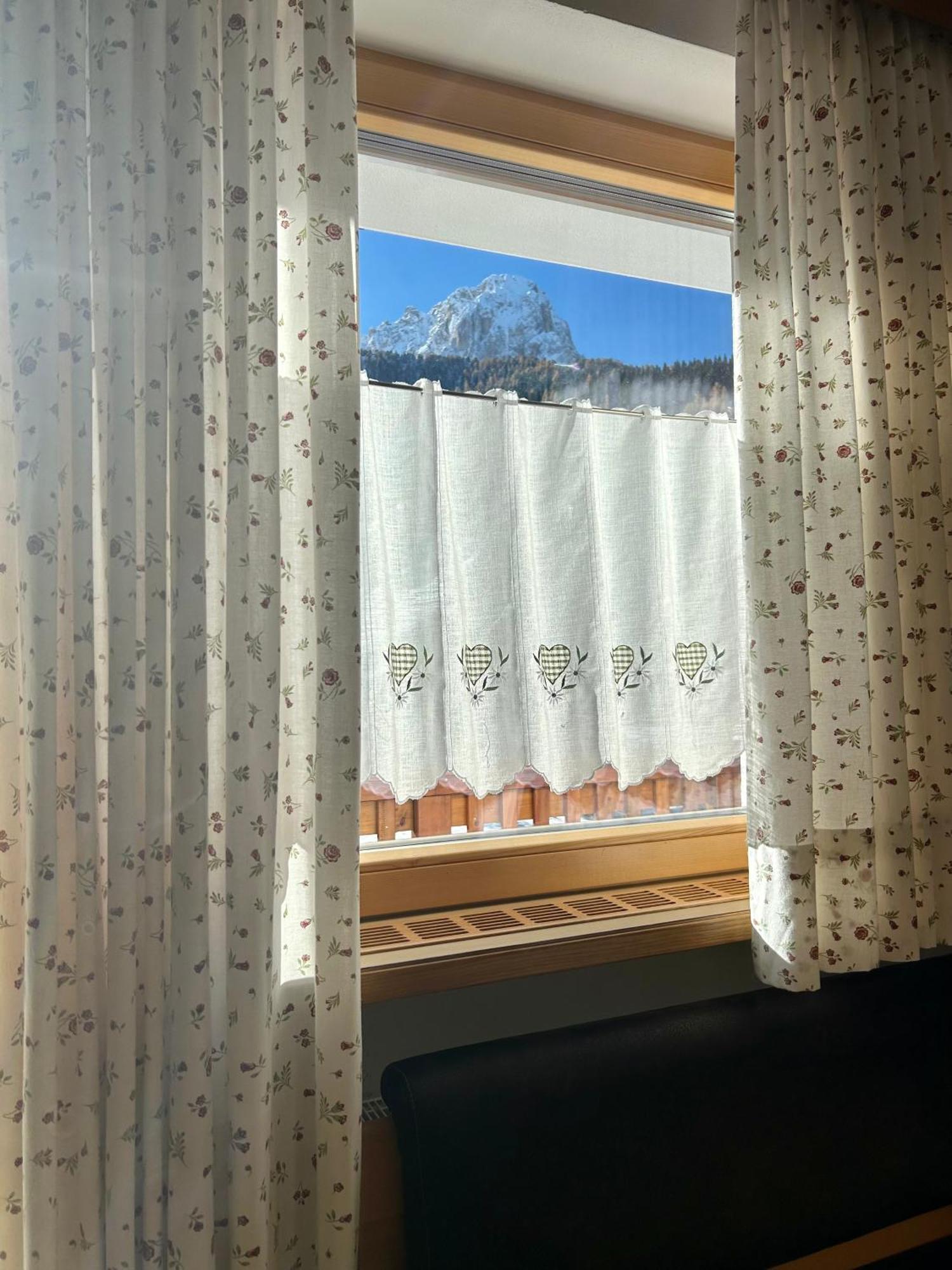 Residence Ravisa Dolomites Selva di Val Gardena Exterior photo